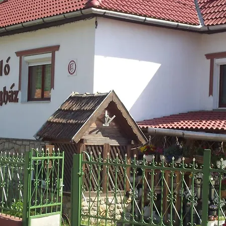 Hollo Vendeghaz * Szogliget