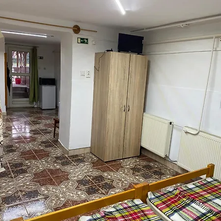 Hollo Vendeghaz Szogliget